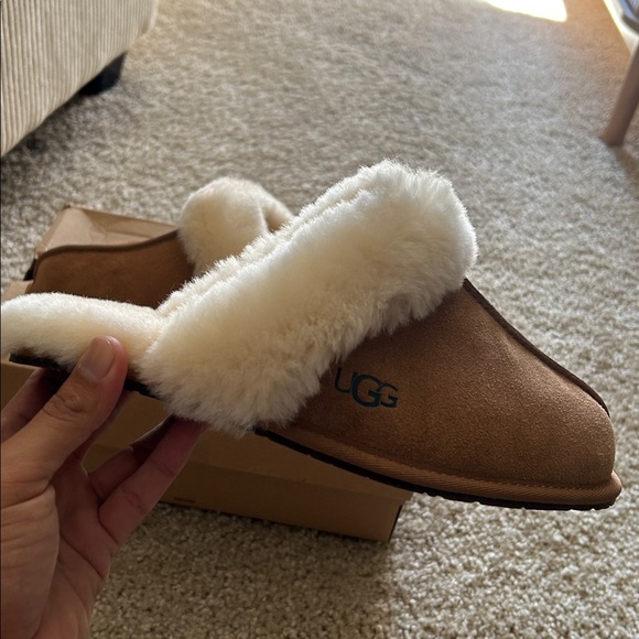 UGG Scuffette Slippers Womens Chestnut Size 9 - Picture 3 of 11
